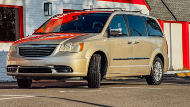 2013 Chrysler Town &amp; Country