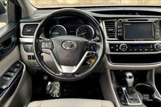 2016 Toyota Highlander