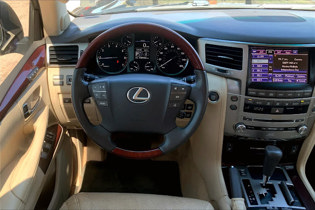 2013 Lexus LX 570