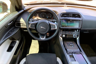 2019 Jaguar XE
