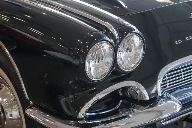 1961 Chevrolet Corvette STING RAY