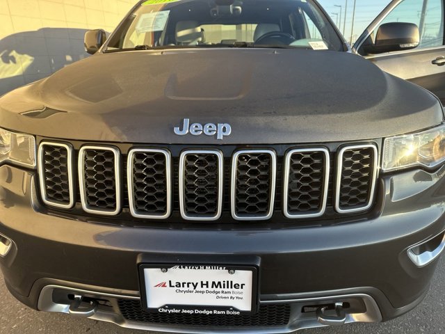 2018 Jeep Grand Cherokee Sterling Edition 4X4! LOADED!