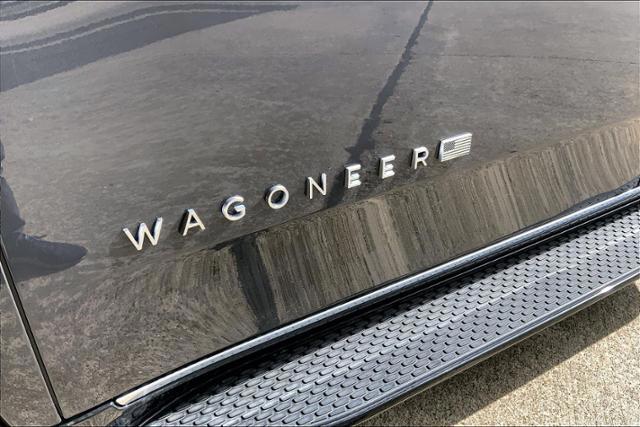 2022 Jeep Wagoneer Base