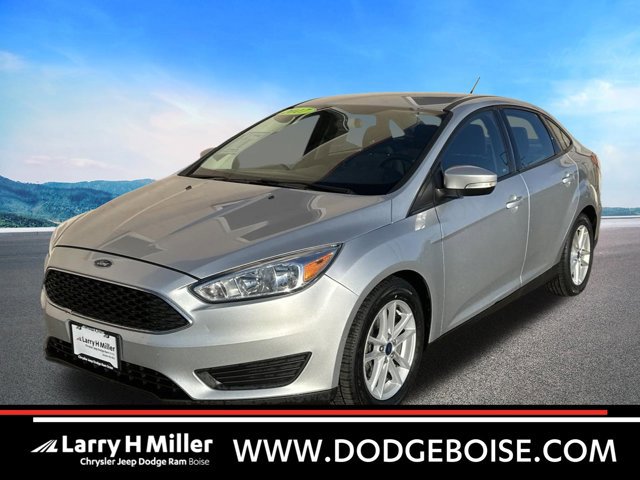 2017 Ford Focus SE AUTOMATIC! BIG MPGS!