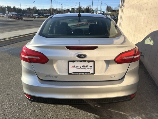 2017 Ford Focus SE AUTOMATIC! BIG MPGS!