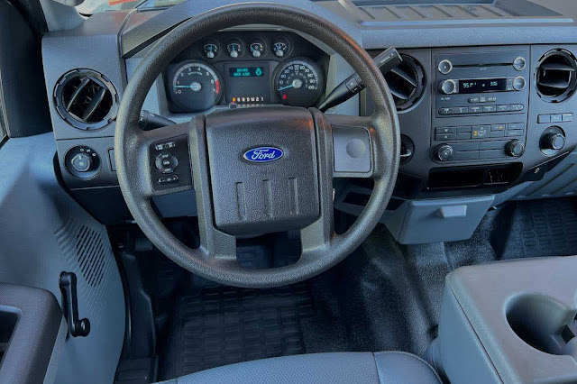 2016 Ford Super Duty F-250 SRW XL 2WD SuperCab 142&amp;quot;