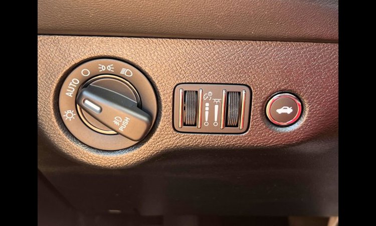 How To Turn Off Lights Inside Dodge Challenger: Quick & Easy Guide