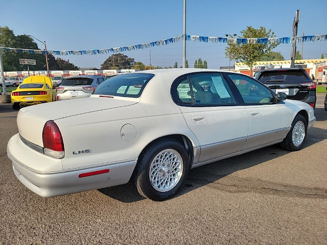 1996 Chrysler LHS Base