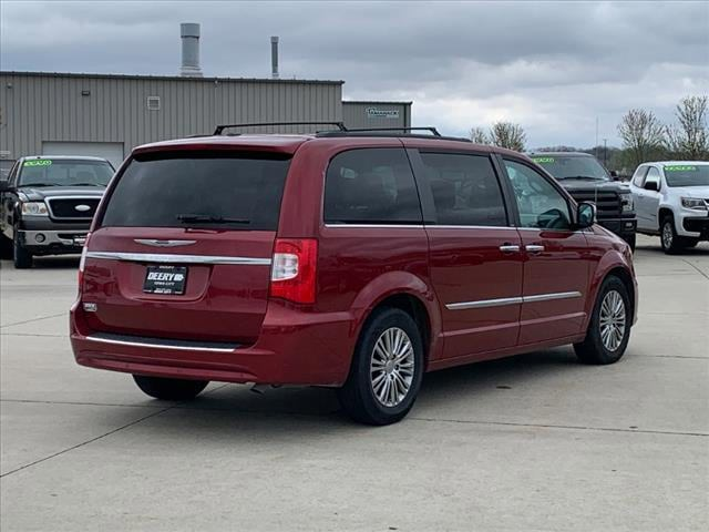 2014 Chrysler Town &amp;amp; Country Touring-L
