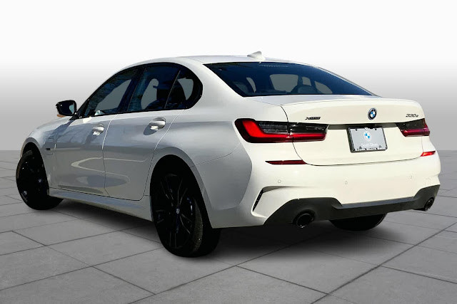 2022 BMW 3 Series 330e xDrive