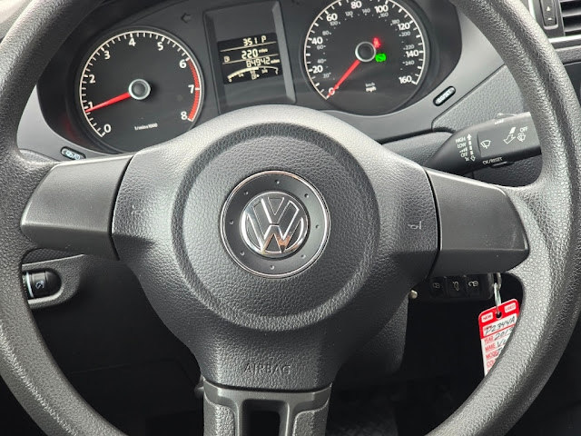 2013 Volkswagen Jetta 2.0L Base