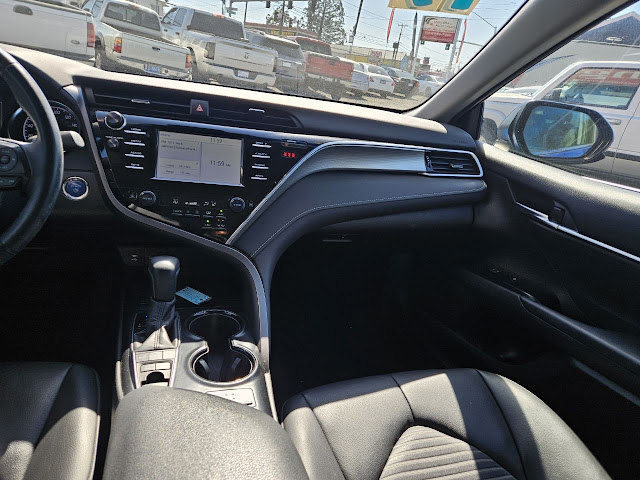 2018 Toyota Camry Hybrid XLE 4dr Sedan