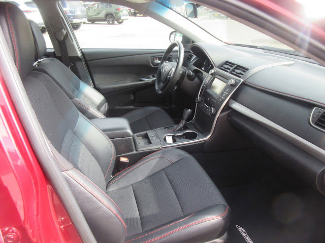 2016 Toyota Camry Hybrid SE