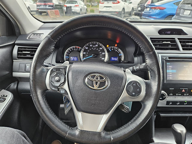 2014 Toyota Camry SE 4dr Sedan
