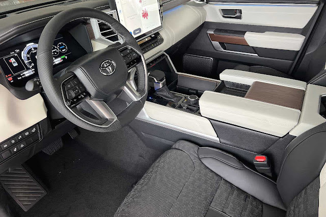 2024 Toyota Tundra Capstone Hybrid CrewMax 5.5&#039; Bed