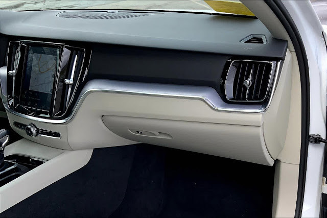 2020 Volvo S60 Momentum