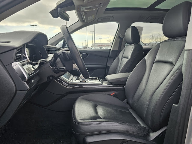 2022 Audi Q7 55 Premium Plus