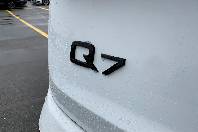 2024 Audi Q7 Premium Plus