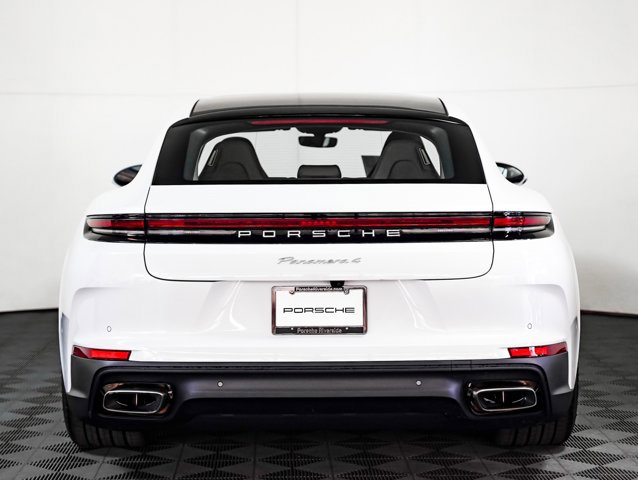 2024 Porsche Panamera 4