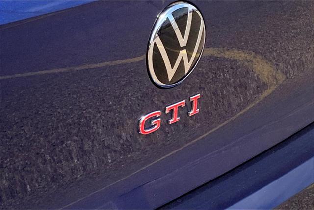 2023 Volkswagen Golf GTI 2.0T SE DSG