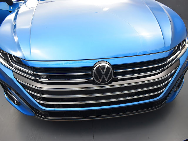 2023 Volkswagen Arteon SEL R-Line