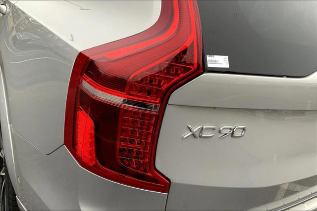 2023 Volvo XC90 B6  Plus 7P