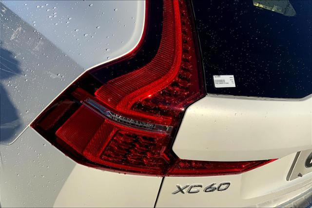 2023 Volvo XC60 Plus Bright Theme