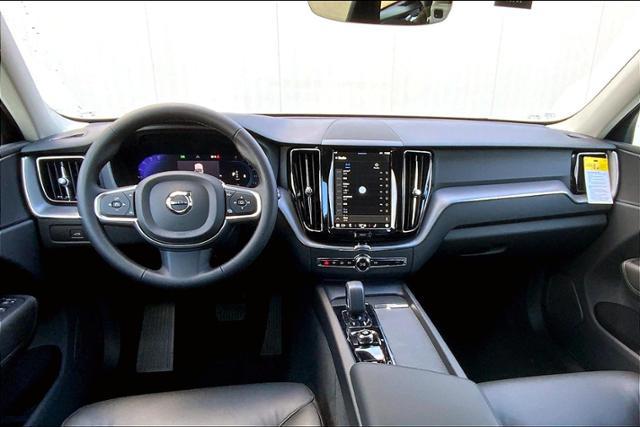 2023 Volvo XC60 B5  Core
