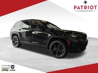 Jeep Grand Cherokee SUV Jeep Grand Cherokee in Sturgeon Bay, Wisconsin