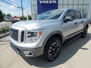 Nissan Titan 4x4 Crew Cab PRO-4X Nissan Titan in Overland Park, Kansas