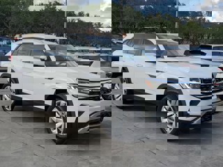 Volkswagen Atlas Cross Sport 2.0T SE w/Technology FWD Volkswagen Atlas Cross Sport in Coconut Creek, Florida