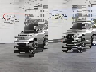 2025 Jeep Grand Cherokee L Laredo Jeep Grand Cherokee L in Grand Blanc, Michigan